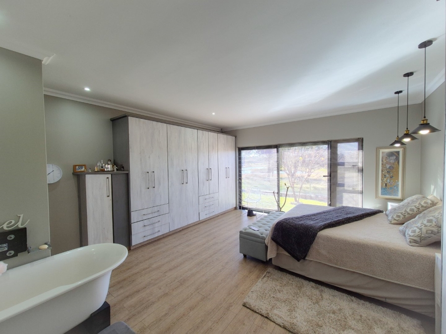4 Bedroom Property for Sale in Heron Banks Golf Estate Free State